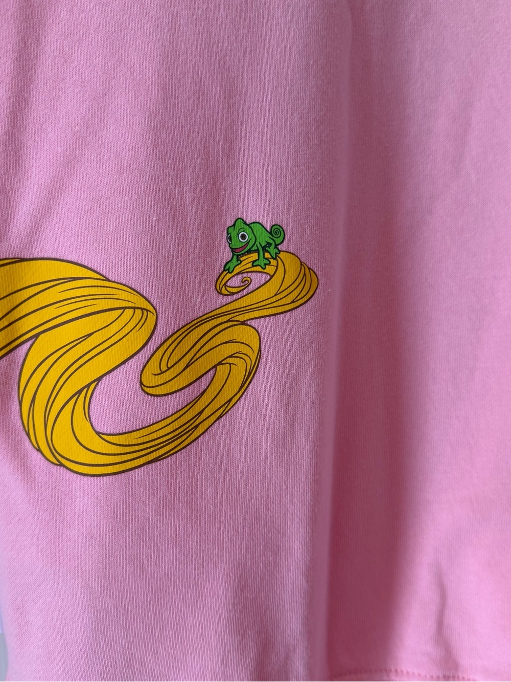Disney Parks 2026 WDW Rapunzel Sweatshirt Pullover Size NEW - Picture 5 of 5